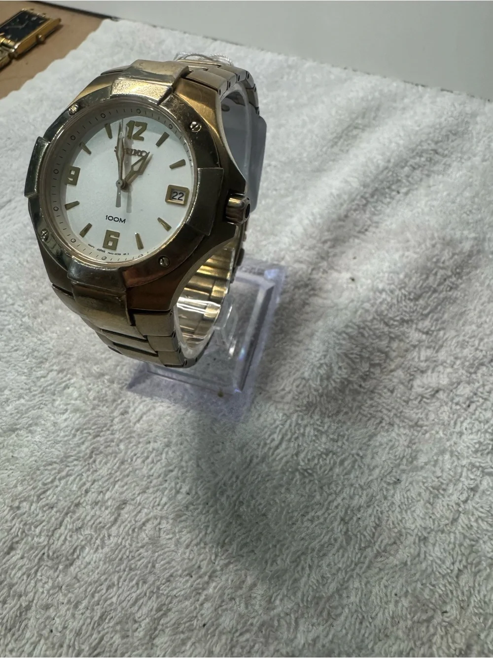 Seiko Gold Tone Men’s Watch with White Dial
